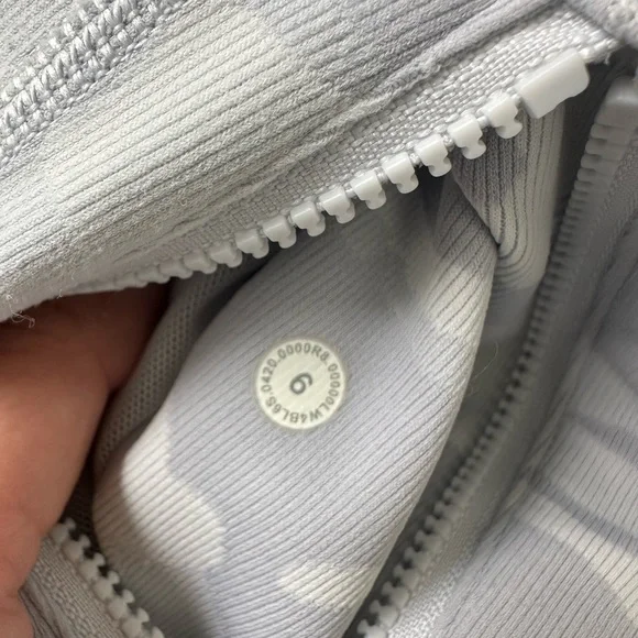 Lululemon Define Jacket - Picture 4 of 11